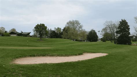 Springside Par 3 Golf Course in Reinholds PA