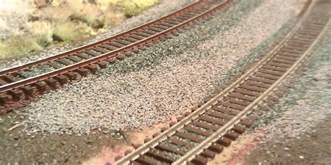 How to Realistically Ballast Your Track – The Model Railroad Benchwork ...