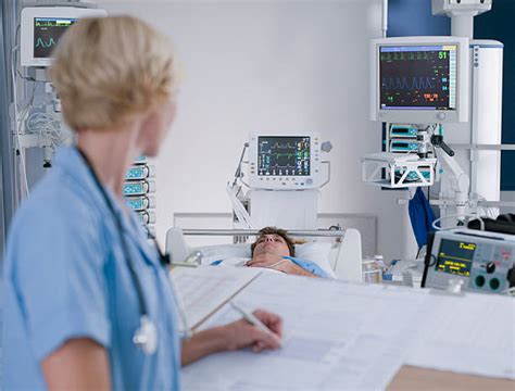 Nurses Icu Stock Photos, Pictures & Royalty-Free Images - iStock