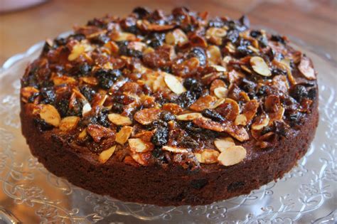 ♥ The Goddess's Kitchen ♥: Mincemeat Cake