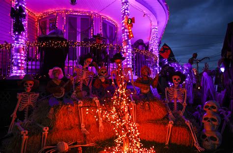 Best Halloween Decorations: Where to Buy a 12-Foot Skeleton – Billboard