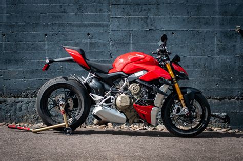 Up-Close and Personal with the Ducati Streetfighter V4 S - Asphalt & Rubber