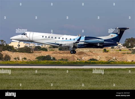 Toyo Aviation Embraer Legacy 600 (EMB-135BJ) (REG: YR-TRO) landing ...