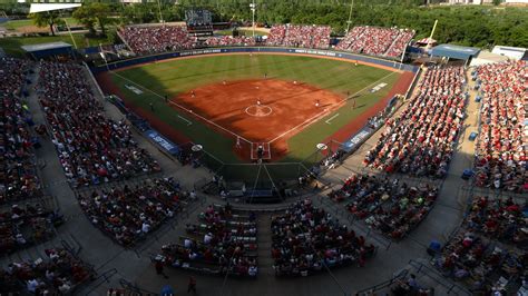 Seminoles Take Game 1 of WCWS Finals Over Sooners | KFOR.com Oklahoma City