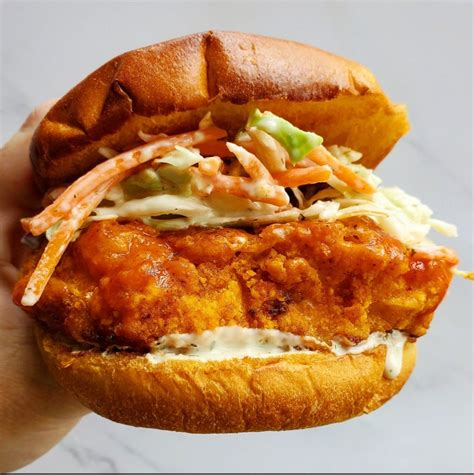 Crispy Buffalo Chicken Sandwich - Lite Cravings