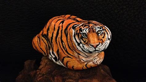 Stone Paintings Transform Rocks into Adorable Animals