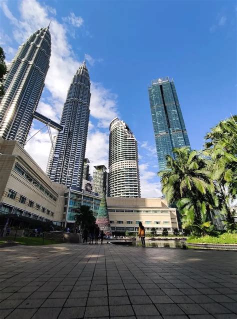 VISIT KLCC PARK, THE BEST PARK IN KUALA LUMPUR [MALAYSIA GUIDE]