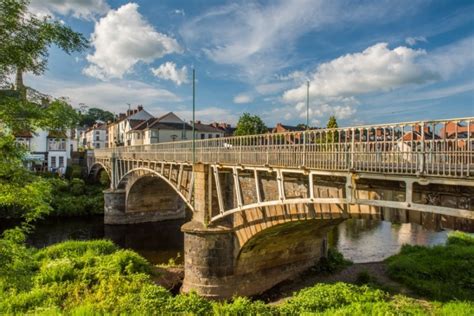 Newtown Powys | History, Beautiful Photos & Visiting Information