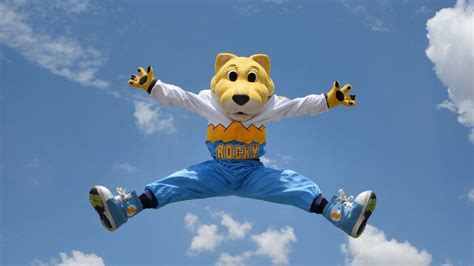 Denver Nuggets mascot Rocky joins in on #DriveByDunkChallenge - ESPN