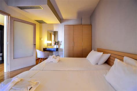 Astoria Hotel Rooms: Pictures & Reviews - Tripadvisor