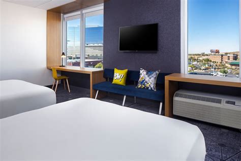 Aloft Tempe Rooms: Pictures & Reviews - Tripadvisor