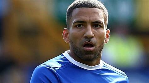 Aaron Lennon: Everton winger returns for pre-season - BBC Sport