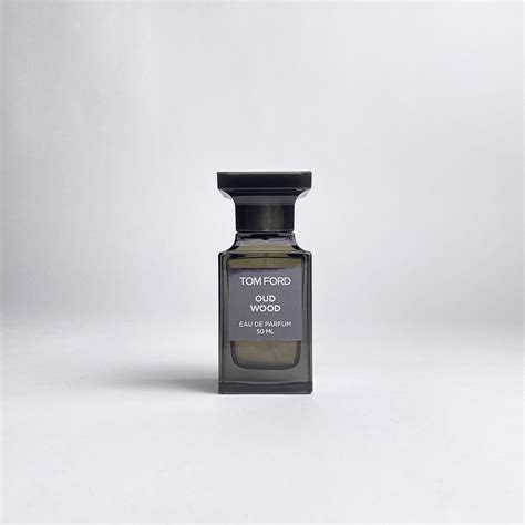 Buy Tom Ford Oud Wood Eau de Parfum Online - ShopPerfume