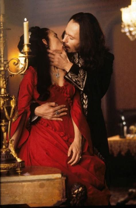 Winona Ryder and Gary Oldman in Dracula (1992). Period and costume drama. | Dracula, Gary oldman ...