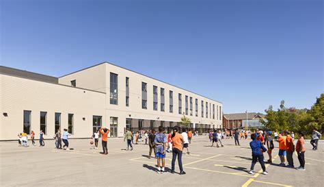 The Holy Trinity Catholic School - Moriyama & Teshima Architects