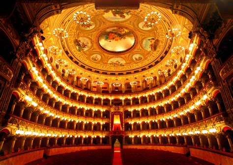 Il Teatro Massimo “Vincenzo Bellini" - PeriPeri Catania