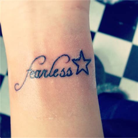 28 Adorable Fearless Wrist Tattoos