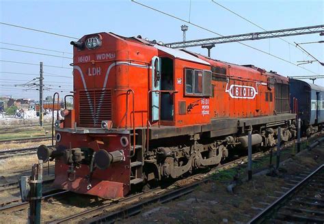 WDM3A 16101R loco at Jalandhar City - List of diesel locomotives of India - Wikipedia | Diesel ...