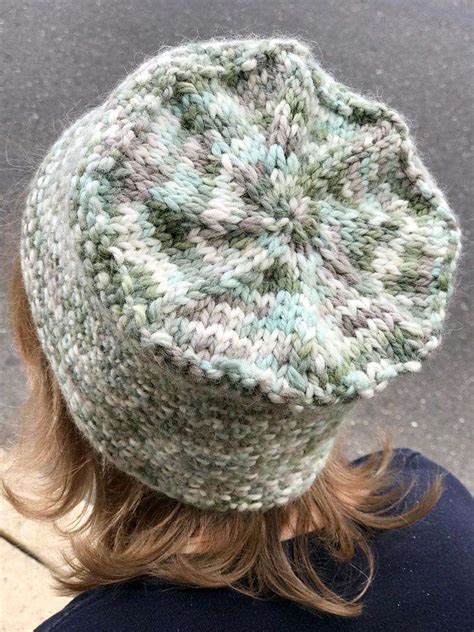 F884 Linen Stitch Hat by Plymouth Yarn