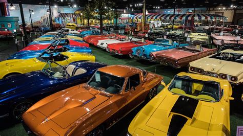 Unique Museums In Florida Include This Retro Car Collection Museum ...