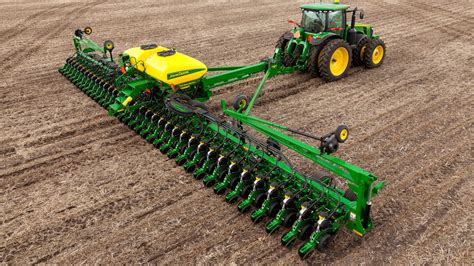 How a John Deere DB60 Can Help You With Your Planting Needs