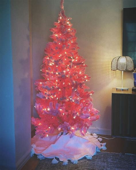 Celebrity Christmas Decorations 2020: See All the Photos