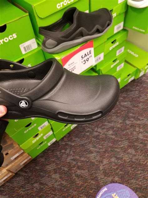 Crocs without holes : r/mildlyinteresting