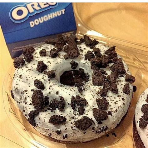 Oreo donuts 😻😻 | Food drinks dessert, Yummy food, Food cravings