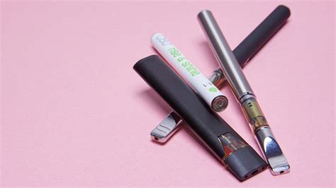 What are cannabis vapes and how do you use them? | Weedmaps