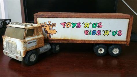 Vintage ERTL Toys R Us Kids Geoffrey Giraffe Semi Tin Tractor Truck Trailer Toy | #1922900289