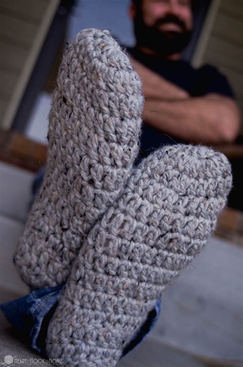 Fast and Free Men's Slippers Crochet Pattern - Crochet slippers # ...