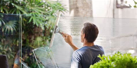 Squeegee Rubber... 4 quick tips to better window cleaning results