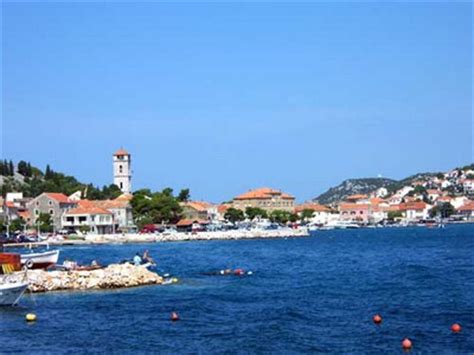 TISNO CROATIA TISNO HOTELS TISNO APARTMENTS TISNO ACCOMMODATION TISNO HOLIDAY RESORTS TISNO ...