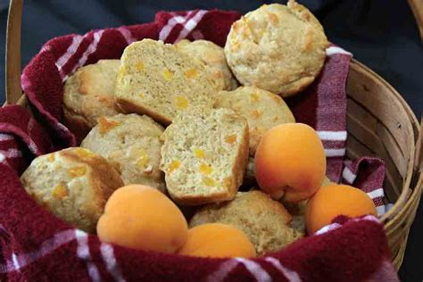 Apricot Muffins – Illinois Country Living Magazine