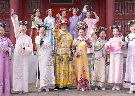 This Group Of 16 Retirees Got Together To Film Their Own Version Of Empresses In The Palace, And ...