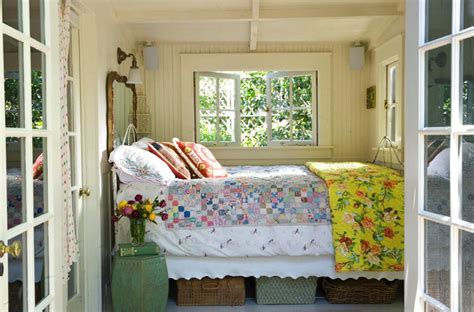 Lake House Bedroom | Content in a Cottage