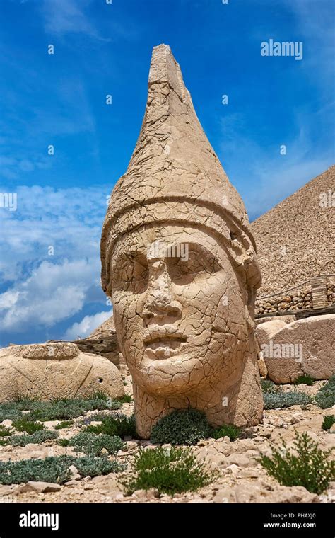 Mount Nemrut Dagi National Park, head of Antiochus, Turkey Stock Photo - Alamy