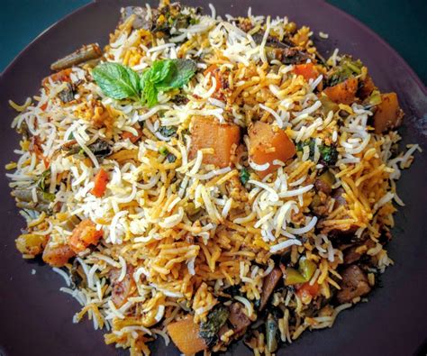 Veg Biryani Recipe | Hyderabadi Veg Dum Biryani | VegeCravings