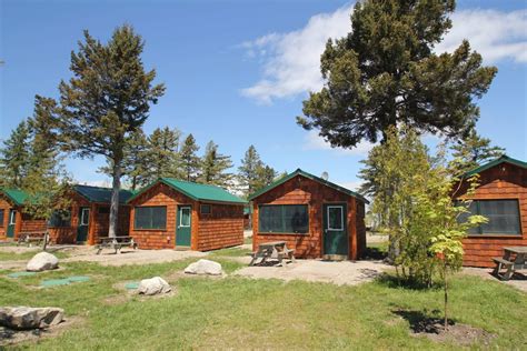 Photo Tour of Mackinac Lakefront Cabin Rentals