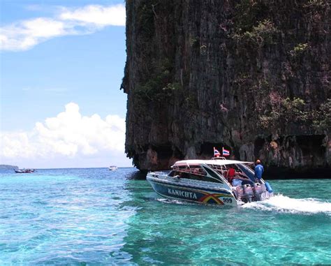 Phi Phi Island Tour by Speed Boat half Day - Phuket Day Tours