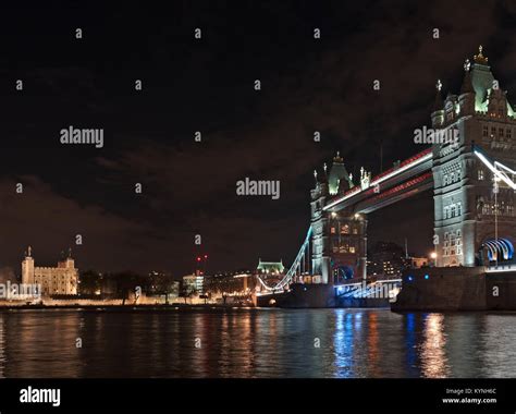 Tower Bridge at night in London. England, UK Stock Photo - Alamy