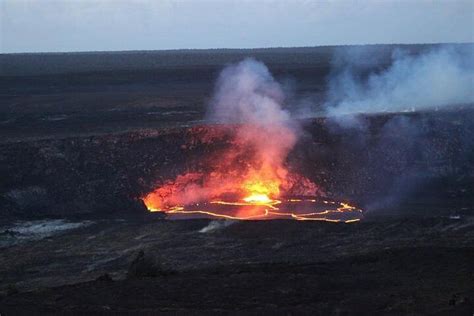 Black sand beach, Winery (or coffee) and Volcanoes National Park