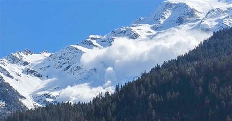 Fifth body found in French Alps after avalanche