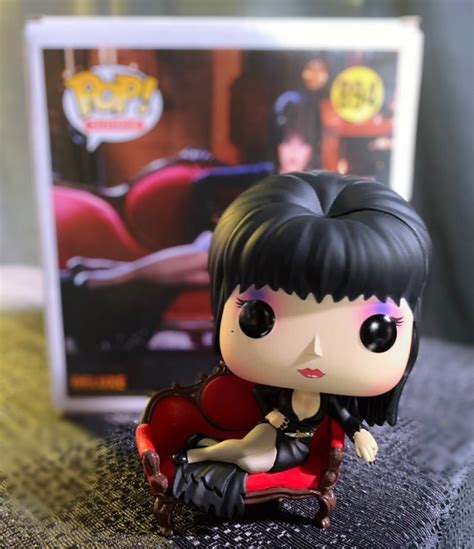 Deluxe Elvira Funko POP! Toy Coming to Hot Topic This Halloween Season ...