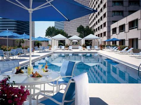 Top 11 Hotels With A Rooftop Pool In Houston 2024 - WOW Travel