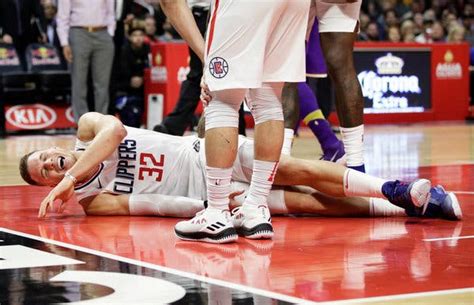 Clippers’ Blake Griffin Could Miss Two Months to Knee Injury - The New York Times