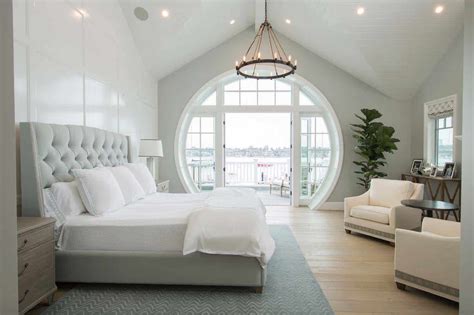 One Kindesign - Cape Cod inspired home with beautiful Bayfront views in Newport Beach