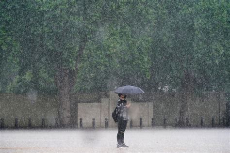 Thunderstorms forecast to hit parts of UK