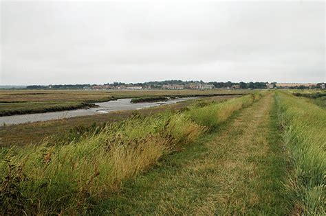 Norfolk Coast Path 009 © Row17 cc-by-sa/2.0 :: Geograph Britain and Ireland