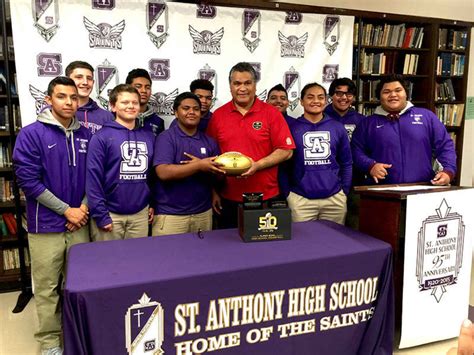 NFL veteran awards Golden Football to St. Anthony High School - Angelus ...